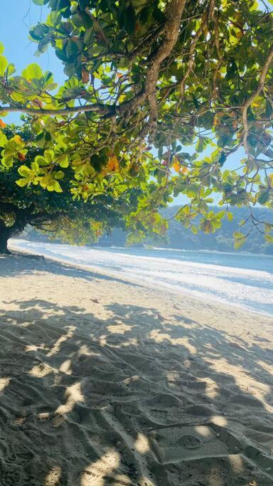 Apartamento Com Vista Pro Mar No Centro De Ubatuba - 2 Quartos E Cozinha Completa Exterior foto